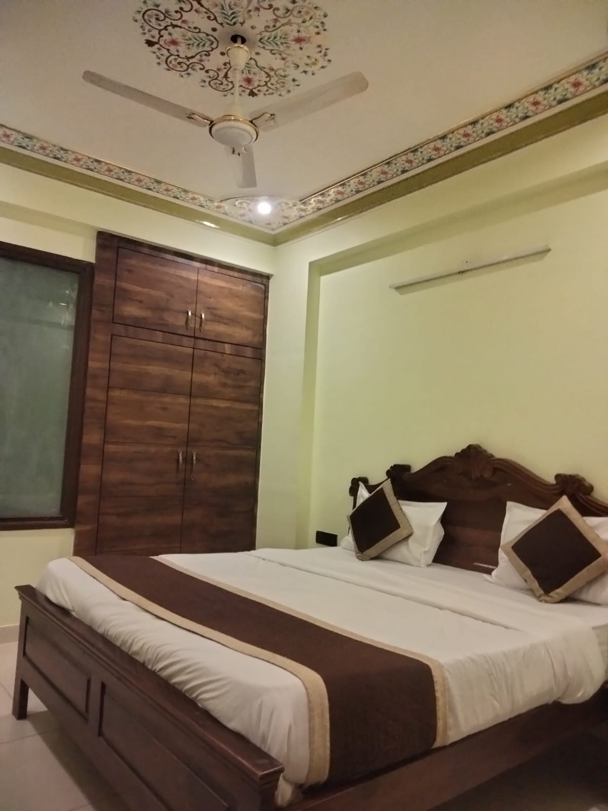 whatsapp image 2026 04 16 at 11.22.02 pm