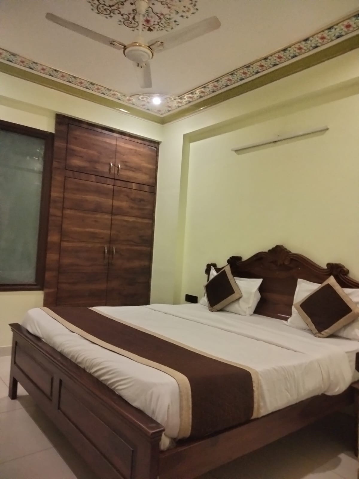 whatsapp image 2026 04 16 at 11.22.04 pm (2)